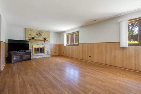 Living - Undisclosed, Mokena, IL 60448 photo 3 of 6