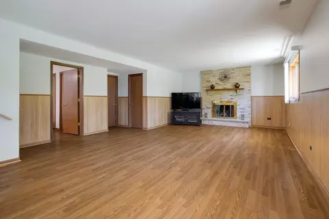 Living - Undisclosed, Mokena, IL 60448 photo 5 of 6