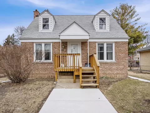 9516 Jackson Ave, Brookfield, IL 60513