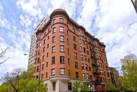 1210 N Astor St #3B, Chicago, IL 60610