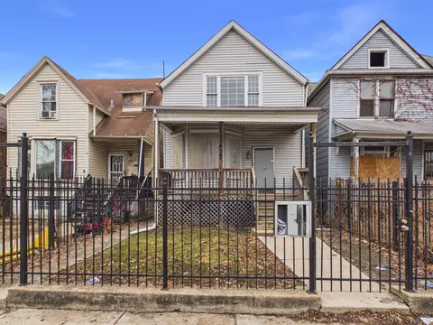6940 S Bishop St, Chicago, IL 60636