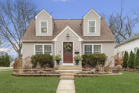 Undisclosed, Westmont, IL 60559