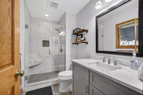 Bath - 3615 74th St, Moline, IL 61265 photo 3 of 5