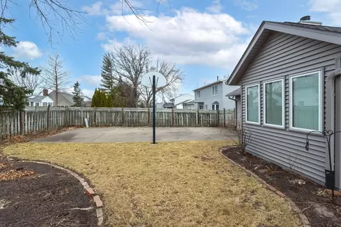 Exterior - 3615 74th St, Moline, IL 61265 photo 7 of 8