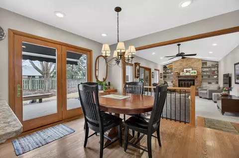 Dining - 3615 74th St, Moline, IL 61265 photo 3 of 5