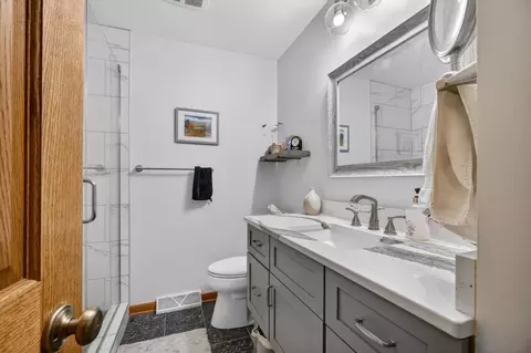 Bath - 3615 74th St, Moline, IL 61265 photo 1 of 5
