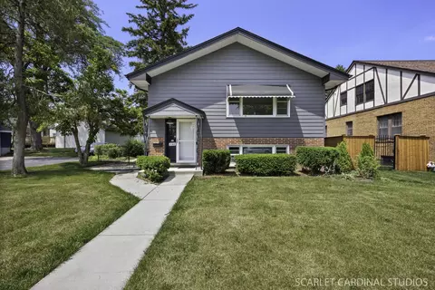 140 W Adams St, Villa Park, IL 60181