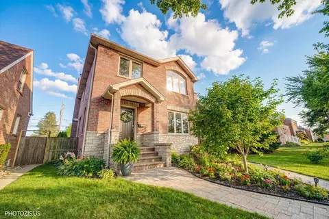 5233 N Osceola Ave, Chicago, IL 60656