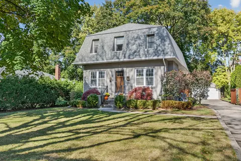 2208 Wilmette Ave, Wilmette, IL 60091