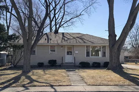 1136 Gertsam Dr, Bradley, IL 60915