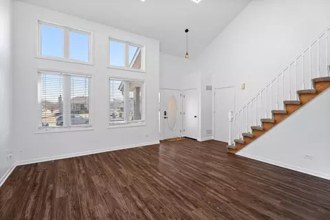 Living - 262 Lakeview Ct, Steger, IL 60475 photo 1 of 5