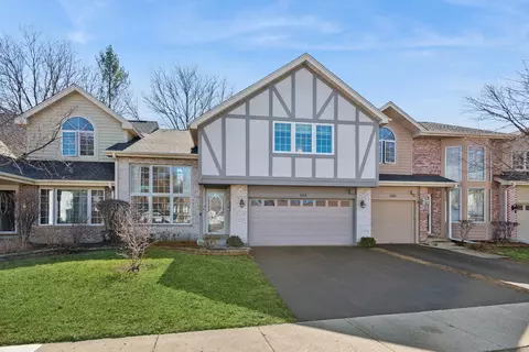 2206 Worthing Dr, Naperville, IL 60565