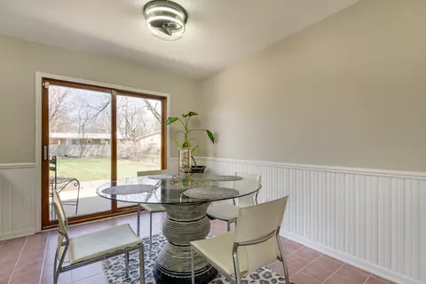 Dining - 17541 Maple Ave, Lansing, IL 60438 photo 1 of 1