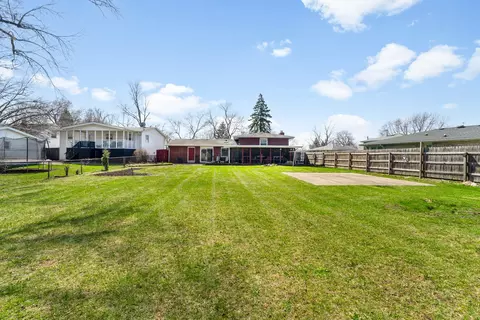 Exterior - 17541 Maple Ave, Lansing, IL 60438 photo 5 of 6