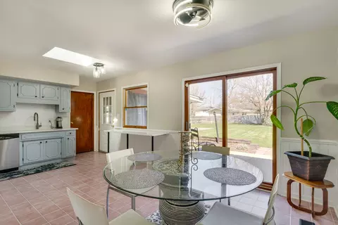Kitchen - 17541 Maple Ave, Lansing, IL 60438 photo 1 of 3