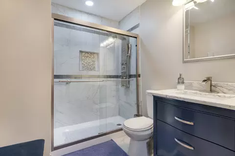 Bath - 17541 Maple Ave, Lansing, IL 60438 photo 1 of 2