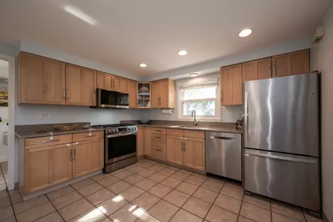 950 Brookside Ln, Deerfield, IL 60015 photo 13