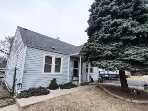 6934 W 96th St, Oak Lawn, IL 60453