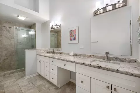 Bath - 1307 Glengary Ct, Wheeling, IL 60090 photo 1 of 3