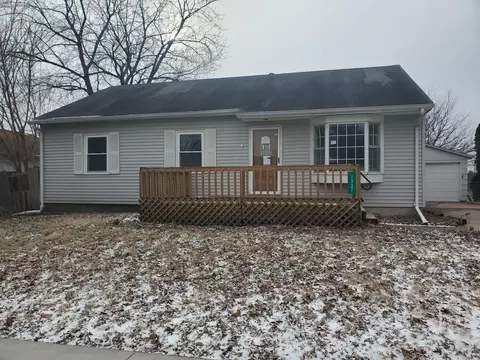 1737 W 54th St, Davenport, IA 52804