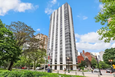 1555 N Dearborn Pkwy #6E, Chicago, IL 60610