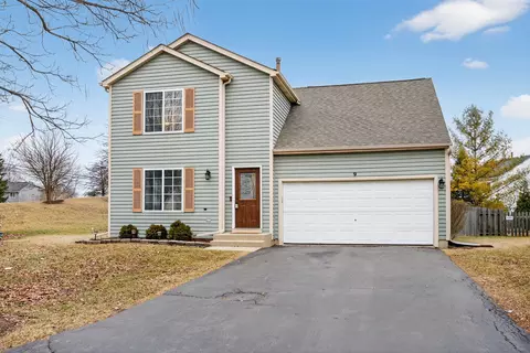 9 Annandale Ct, Lake In The Hills, IL 60156