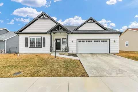 1507 Hillshire Dr, Urbana, IL 61802