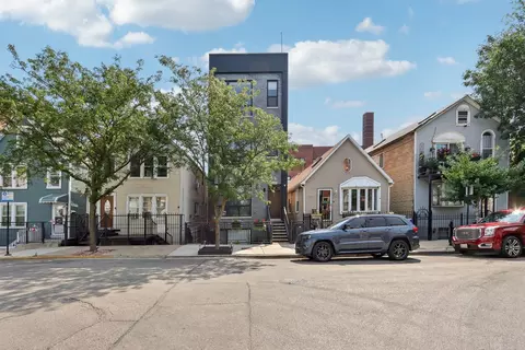 1631 S Carpenter St #3, Chicago, IL 60608