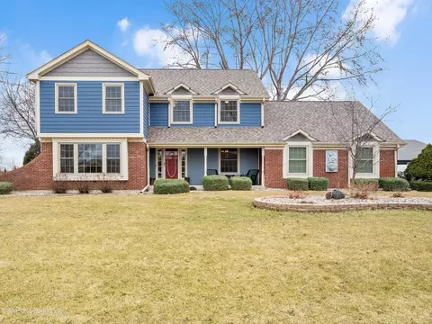 9 S321 Chandelle Dr, Naperville, IL 60564