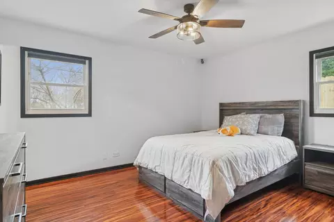 Bedroom - 148 Wilshire Dr, Wheeling, IL 60090 photo 2 of 2