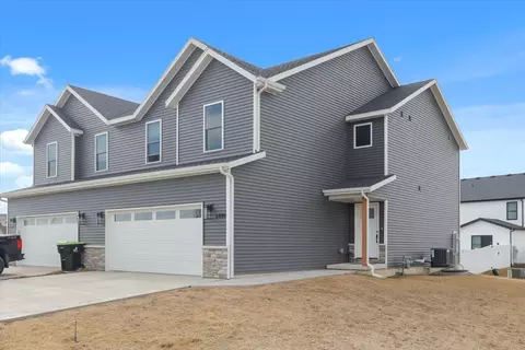 401 A Jenny Ln, Heyworth, IL 61745
