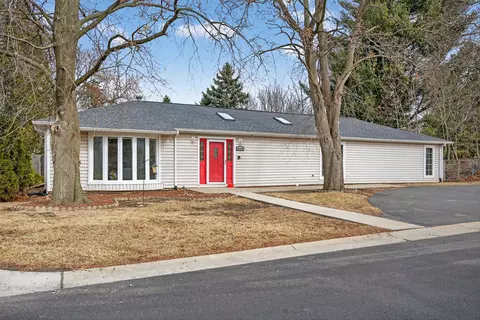 25658 W Orchard Ave, Ingleside, IL 60041