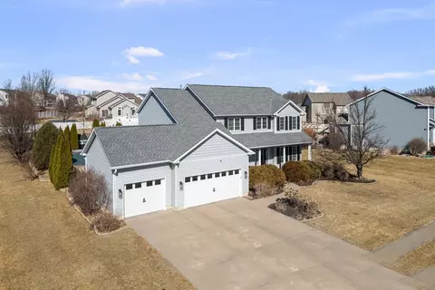 View/Area - 408 Tombergs Dr, Eldridge, IA 52748 photo 1 of 7