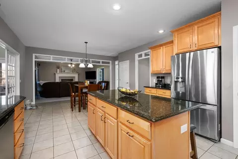 Kitchen - 408 Tombergs Dr, Eldridge, IA 52748 photo 5 of 6