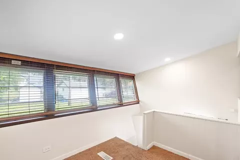 Entry Way - Undisclosed, Hazel Crest, IL 60429 photo 1 of 1