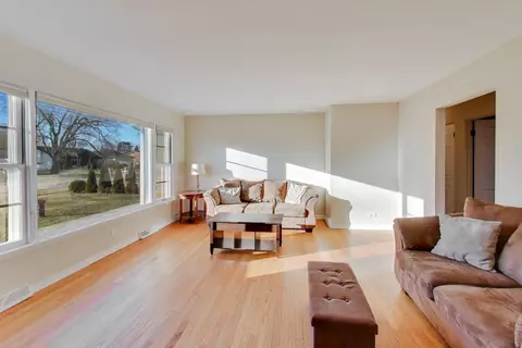 4 N405 2nd Ave, Addison, IL 60101 photo 2