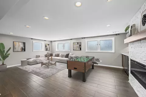 Living - 324 Warren Rd, Glenview, IL 60025 photo 4 of 5