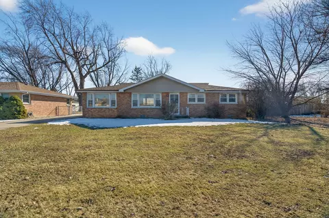 7929 W 74th St, Bridgeview, IL 60455