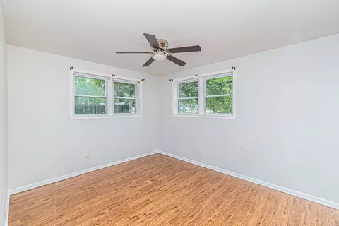 Bedroom - 1044 Willson Dr, Des Plaines, IL 60016 photo 2 of 4