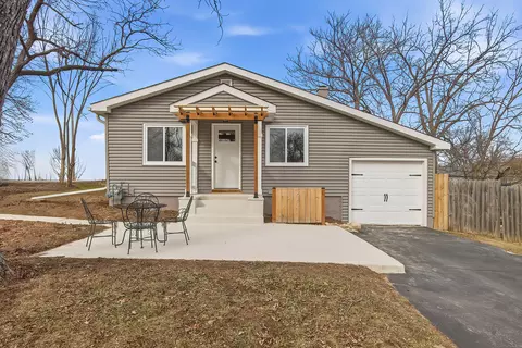 5310 W Orchard Dr, Mchenry, IL 60050