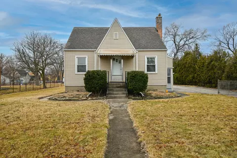 2316 N Hawthorne Ave, Melrose Park, IL 60164