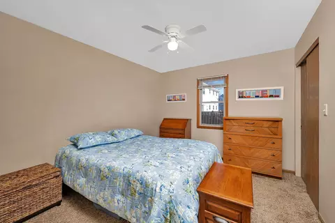 Bedroom - 214 Deerpath Dr, Minooka, IL 60447 photo 3 of 4