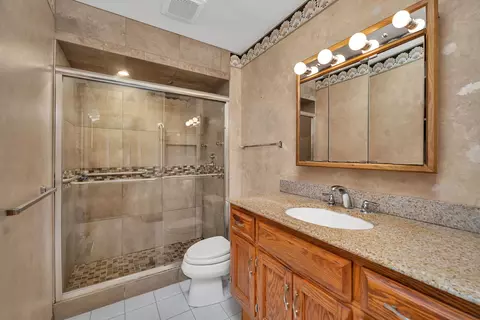 Bath - 214 Deerpath Dr, Minooka, IL 60447 photo 2 of 2