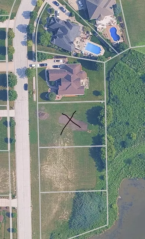 8991 Port Washington Dr, Frankfort, IL 60423