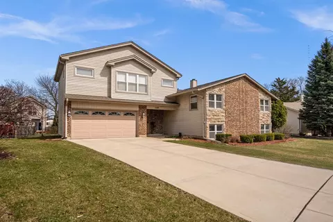 1558 Nevada Ln, Elk Grove Village, IL 60007
