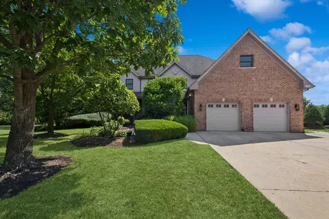 6409 Davidson Ct, Gurnee, IL 60031 photo 2