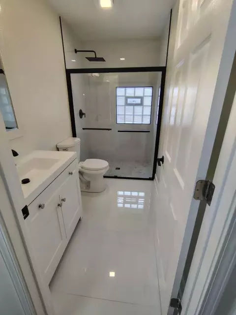 Bath - Undisclosed, Chicago, IL 60628 photo 2 of 3