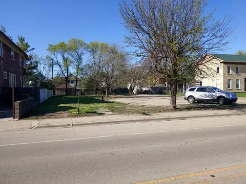 557 E Jackson St E, Joliet, IL 60432 photo 5