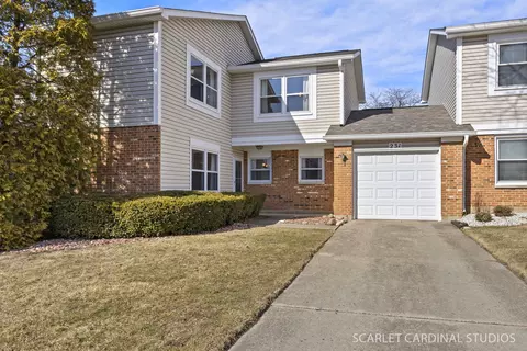 231 Hedgerow Dr, Bloomingdale, IL 60108