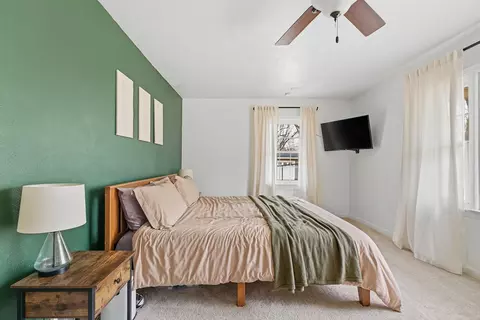 Bedroom - 1700 46th St, Moline, IL 61265 photo 2 of 8